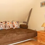 Derya, Friedrichstrasse Appartement