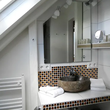 Derya, Friedrichstrasse